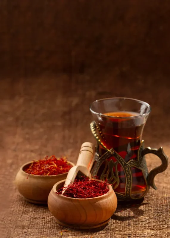 چای سیاه و زعفران